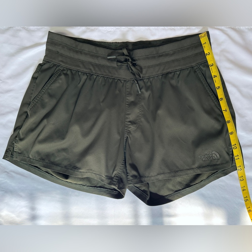 The North Face Aphrodite Short - Forest Olive - S - Picture 11 of 13